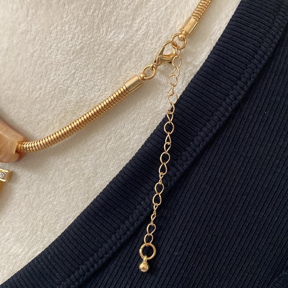 Women’s Necklace - Picture 4 of 5